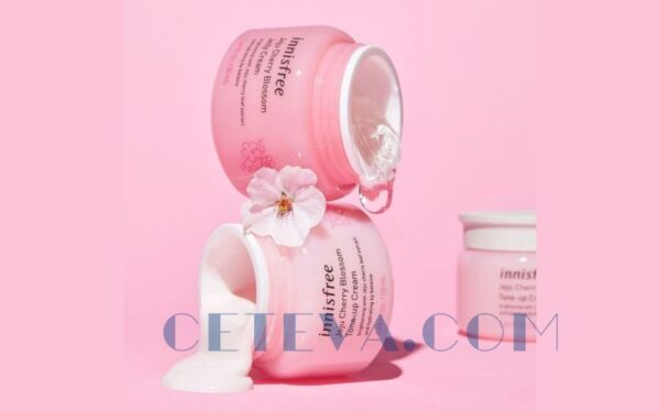 kem dưỡng ẩm Innisfree Jeju Cherry Blossom Jelly Cream